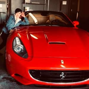 Meet your Posher, Dani